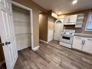 2408 Salisbury St in Pittsburgh, PA - Building Photo - Building Photo