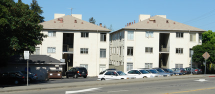 Vanguard Apartments in Berkeley, CA - Building Photo - Building Photo