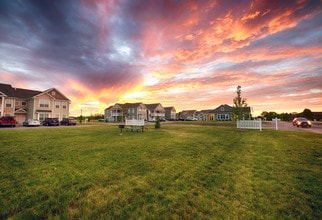 Pinebrooke Apartments in Honeoye Falls, NY - Building Photo - Building Photo