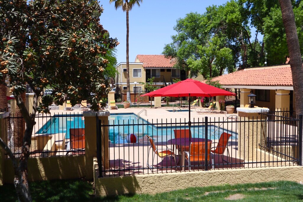 El Conquistador Tucson, AZ Apartments