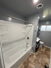 4122 W Monte Vista Ave in Visalia, CA - Building Photo - Building Photo