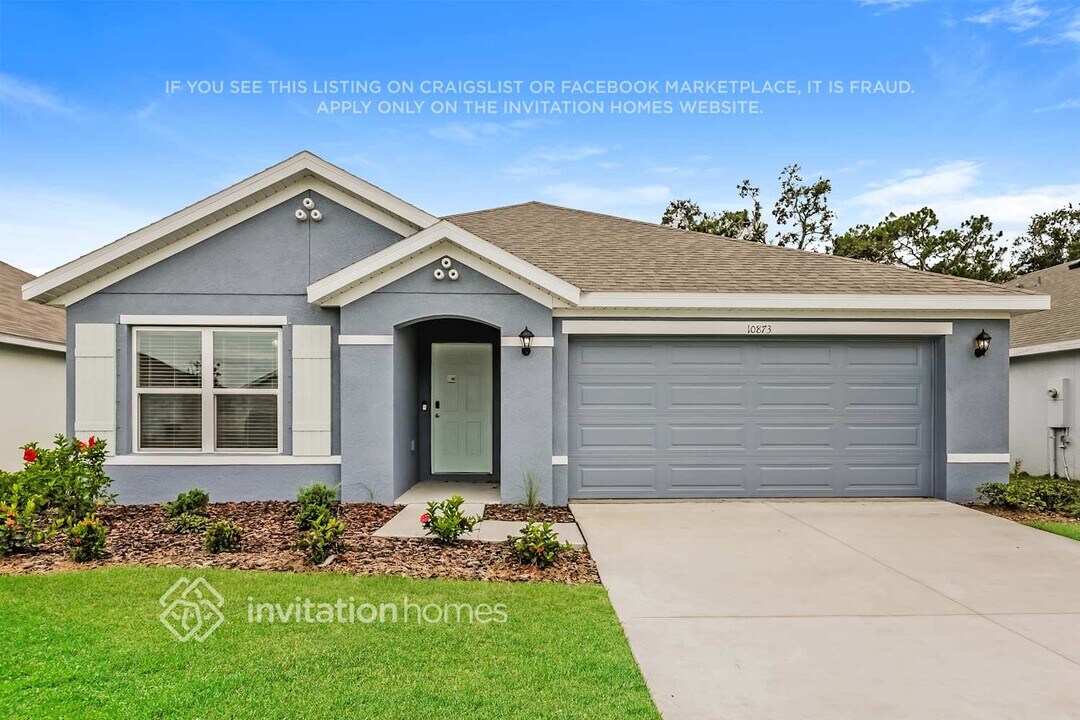 10873 Gentle Current Wy in Parrish, FL - Foto de edificio