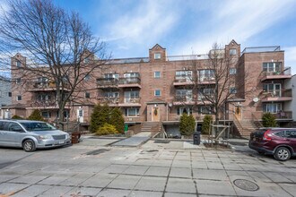 589 17th St in Brooklyn, NY - Building Photo - Building Photo