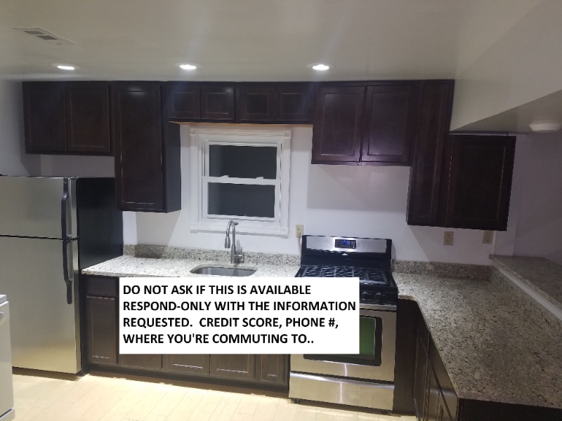 1713 Wade St Ext, Unit garage in Aliquippa, PA - Building Photo