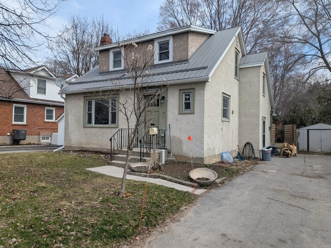 property at 281 Dufferin Ave