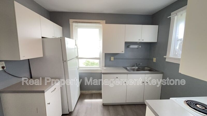217 Spencer Ave in Pittsburgh, PA - Building Photo