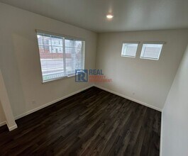 2494 Wren Dr in Johnstown, CO - Building Photo - Building Photo