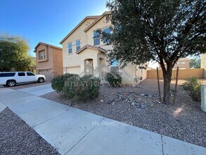 7323 W Alta Vista Rd in Phoenix, AZ - Building Photo - Building Photo