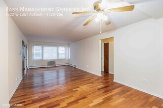 1322 W Lunt Ave in Chicago, IL - Building Photo - Building Photo