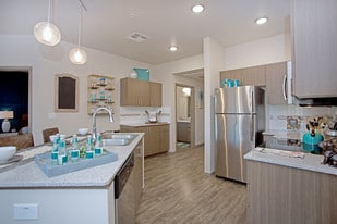 Craft at Gilbert and Baseline in Mesa, AZ - Building Photo