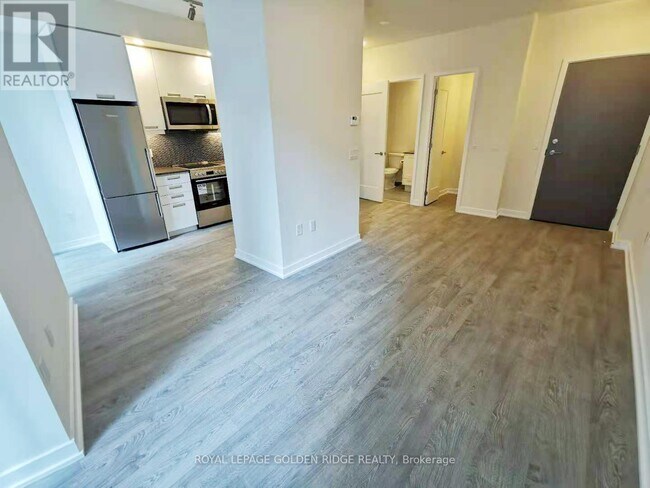 99-499 John St in Toronto, ON - Building Photo - Building Photo