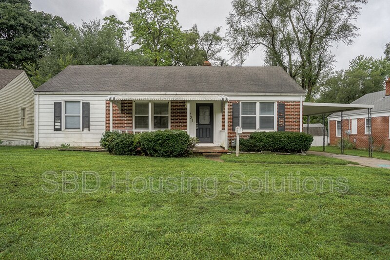 1331 W 30th St S in Independence, MO - Foto de edificio