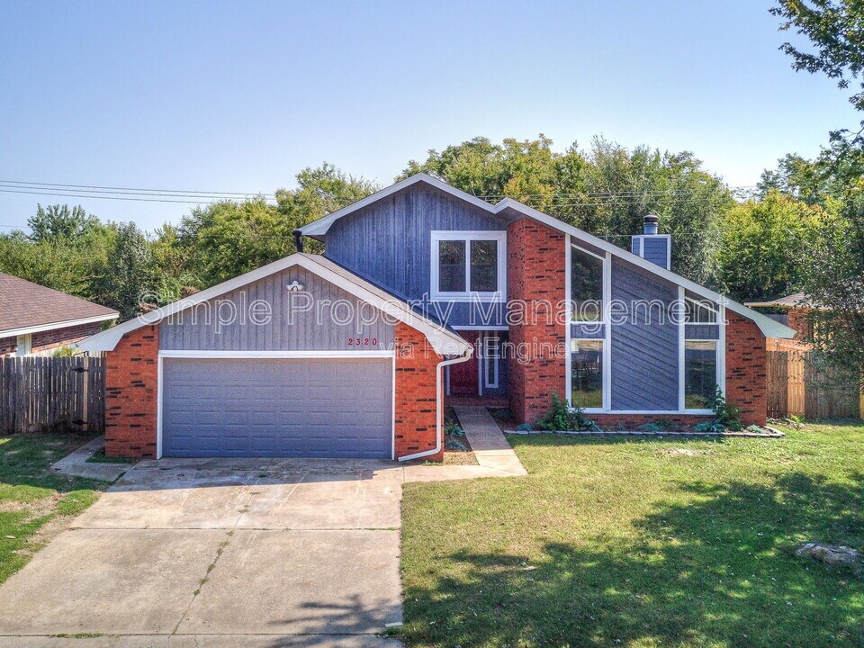 2320 Yellowstone Dr in Yukon, OK - Building Photo
