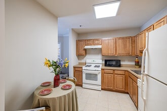 Park Terrace Senior Living in Rahway, NJ - Building Photo - Interior Photo