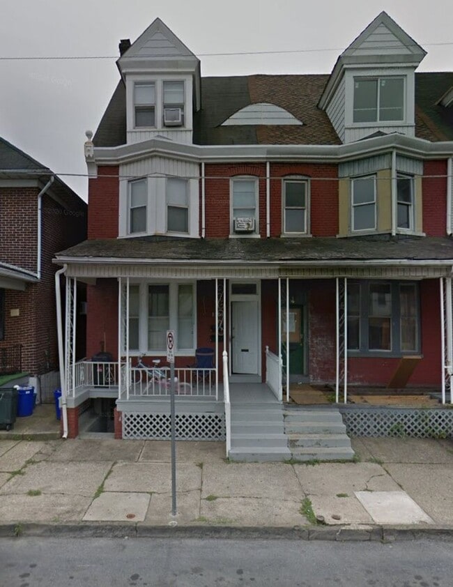 property at 1154 Washington St