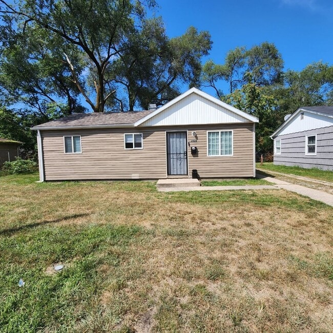 property at 4924 E 13th Ave