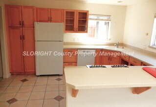 1118 Atascadero St in San Luis Obispo, CA - Building Photo - Building Photo