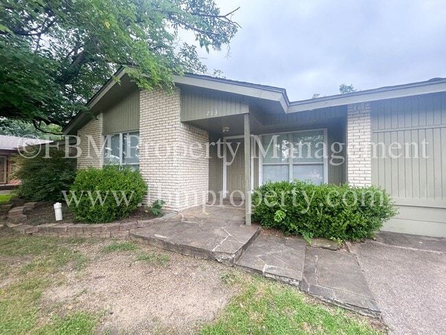 713 Phillips Dr