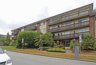 Mandalay Terrace in New Westminster, BC - Building Photo - Building Photo