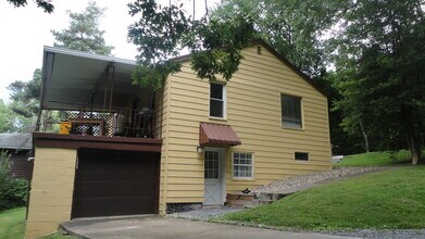 744 Astor Ave in Morgantown, WV - Building Photo - Building Photo
