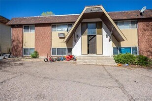 330 Vehr Dr in Colorado Springs, CO - Building Photo