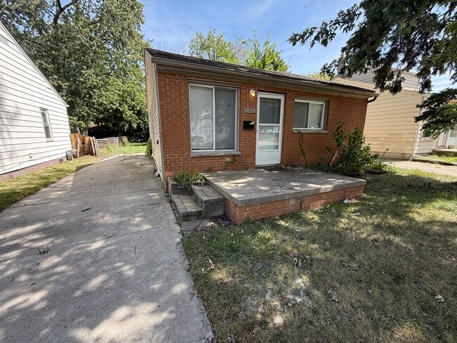 property at 20846 Atlantic Ave