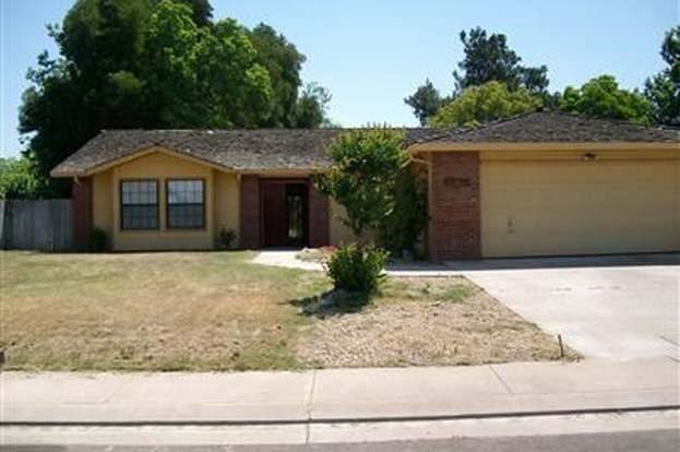 18500 Milford Dr in Lockeford, CA - Building Photo