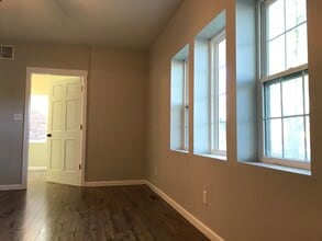 1522 S 4th St, Unit 1 in Springfield, IL - Foto de edificio - Building Photo