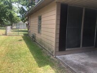 401 Farrer St photo'