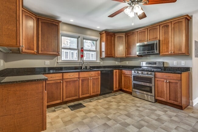 26 Boylston Rd in Newton, MA - Building Photo - Building Photo