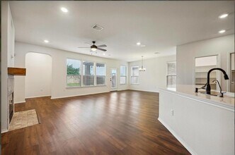 705 Vaughn St in Georgetown, TX - Building Photo - Building Photo