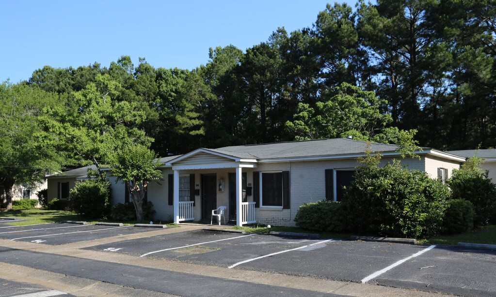 The Grande at Brookley Mobile, AL Apartments