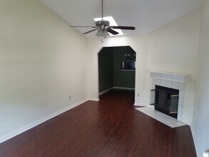 3875 Gaffney Loop in Tallahassee, FL - Building Photo - Building Photo