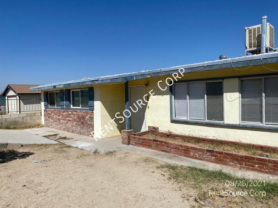 25522 Anderson Ave in Barstow, CA - Building Photo