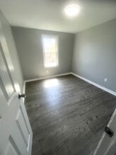 1117 E 9th St, Unit 2 in Erie, PA - Foto de edificio - Building Photo