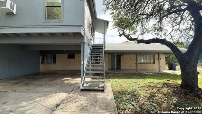 3815 Ridgeline Dr in San Antonio, TX - Building Photo - Building Photo