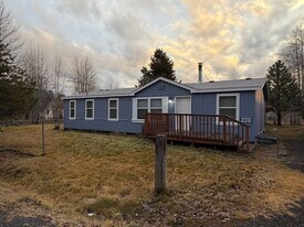 206 Ward St in Crescent, OR - Building Photo