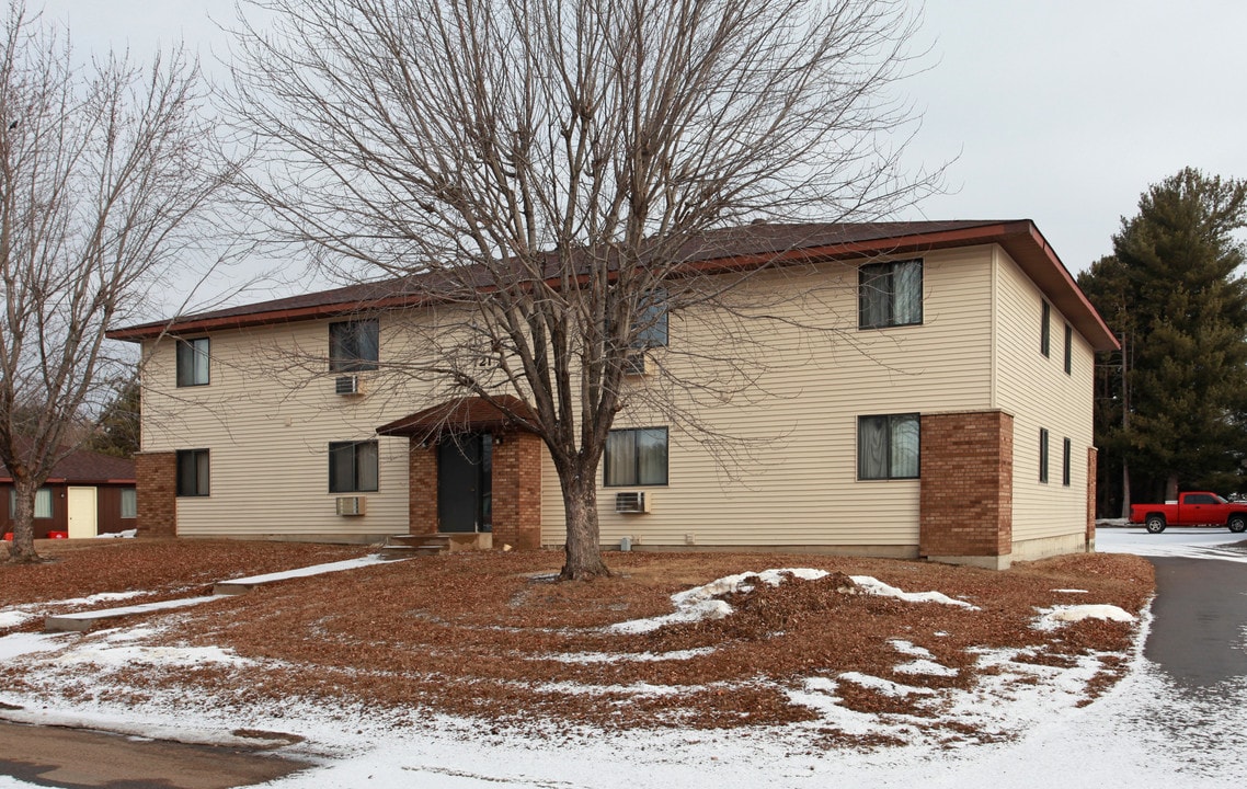 721 Terrill Rd in Menomonie, WI - Building Photo