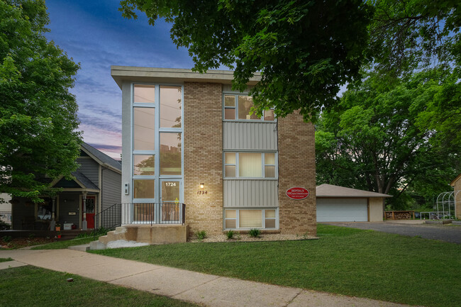 Sixth Street NE Apartments in Minneapolis, MN - Building Photo - Building Photo