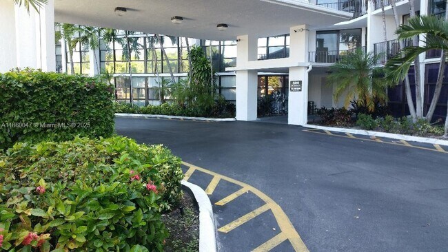property at 800 Parkview Dr