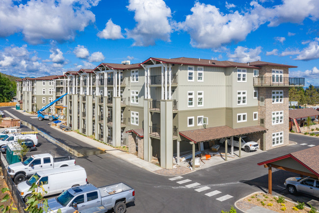 Touchmark at Pilot Butte in Bend, OR - Building Photo - Building Photo