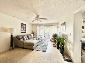 9088 W Atlantic Blvd in Coral Springs, FL - Building Photo - Building Photo