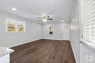 2335 W Hatfield St in Fayetteville, AR - Building Photo - Building Photo