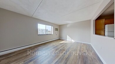 12 Cottage Ct in Newton, MA - Building Photo - Building Photo