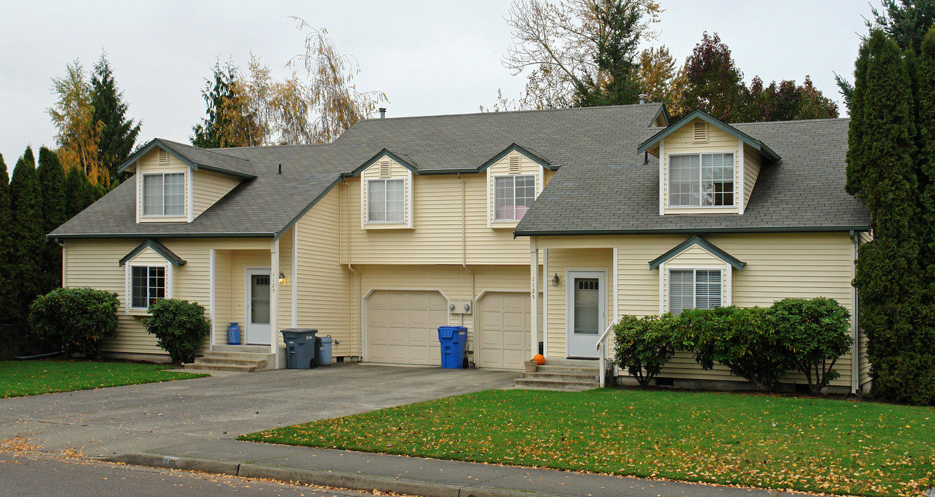 1125-1129 10th Ave NW in Puyallup, WA - Foto de edificio