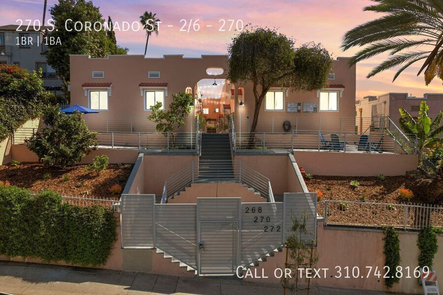 270 S Coronado St in Los Angeles, CA - Building Photo