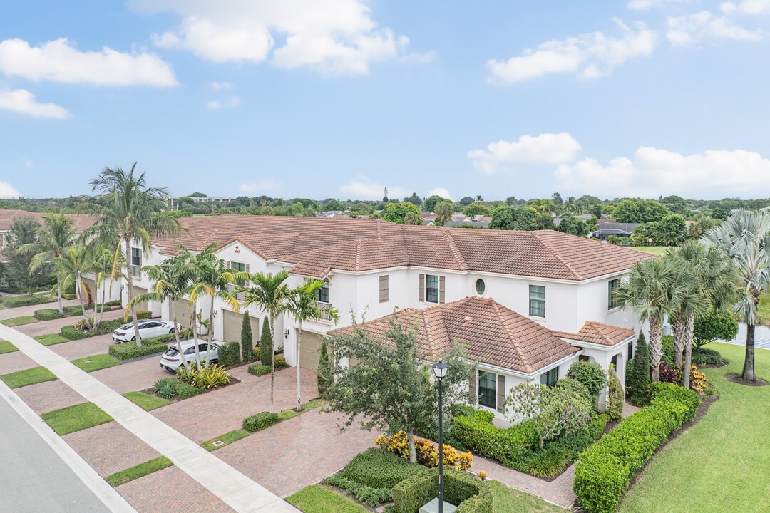 9514 Glider Way in Boca Raton, FL - Building Photo