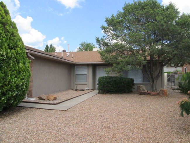 610 Paseo Del Mar NE in Albuquerque, NM - Building Photo - Building Photo