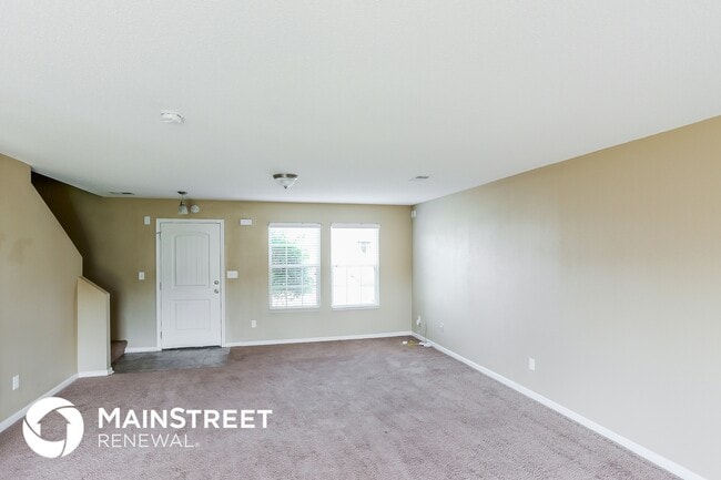 10063 Chariden Dr in Cordova, TN - Foto de edificio - Building Photo