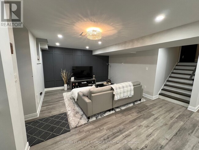 22 Elderslie Cres in Vaughan, ON - Building Photo - Building Photo